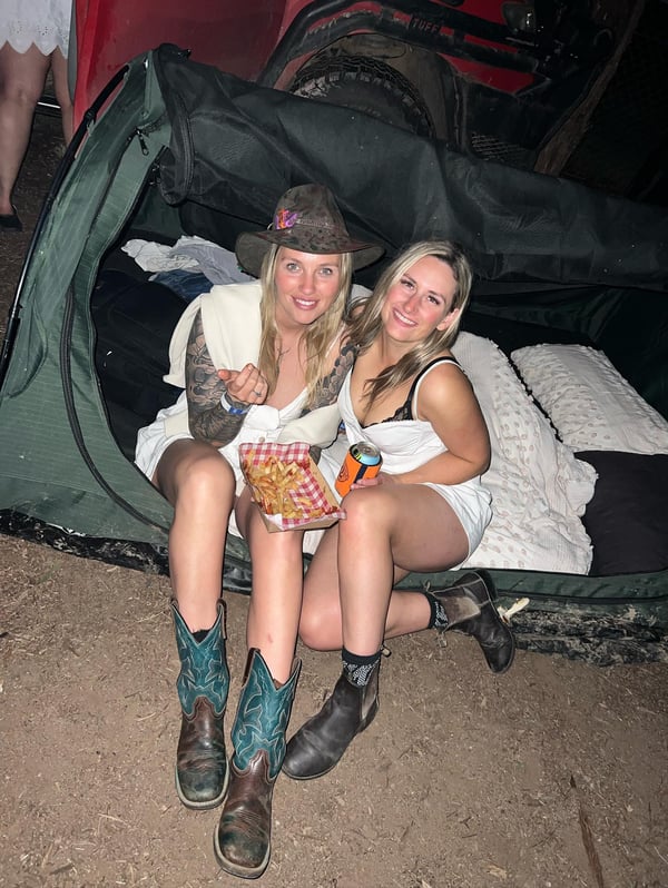Picture by babycino89 saying 'Camping Babes'