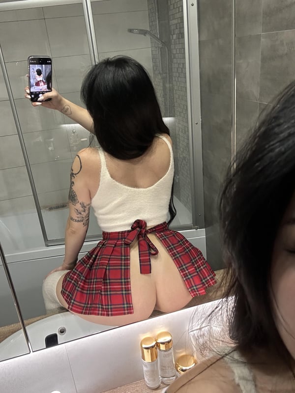 Picture by honeyaly saying 'Let Me Be Your Petite Slut'