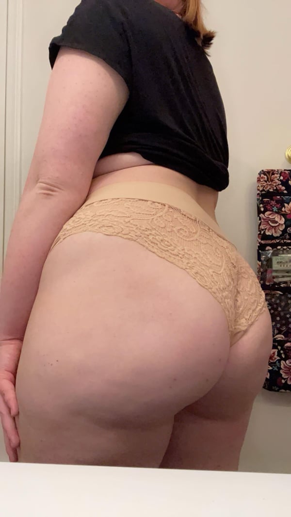 Picture by swingky420 showing 'Would You Consider Me A Babe? bbw' number 3