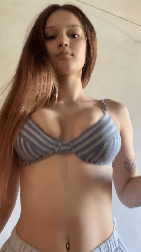 Picture by teeniestbean saying 'Just Turned 18 And My Boobs Finally Started Growing! How Are They Looking?'