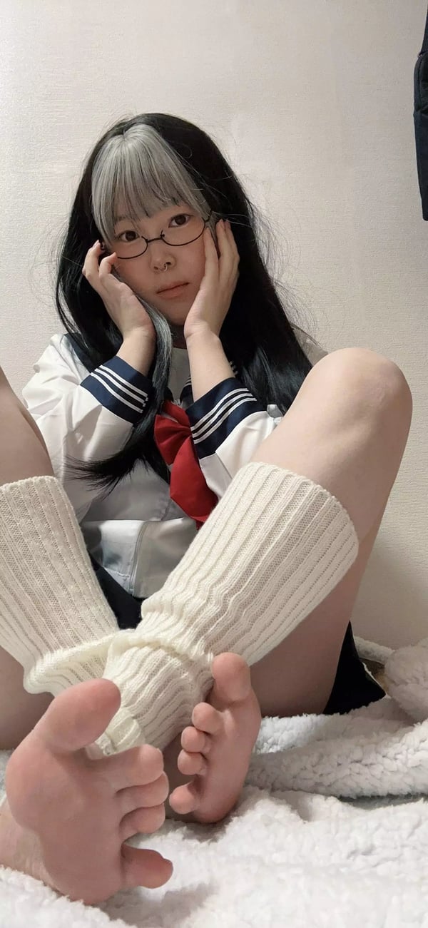 Picture by Sally_Wu_OF saying 'Cum On My Soles?'